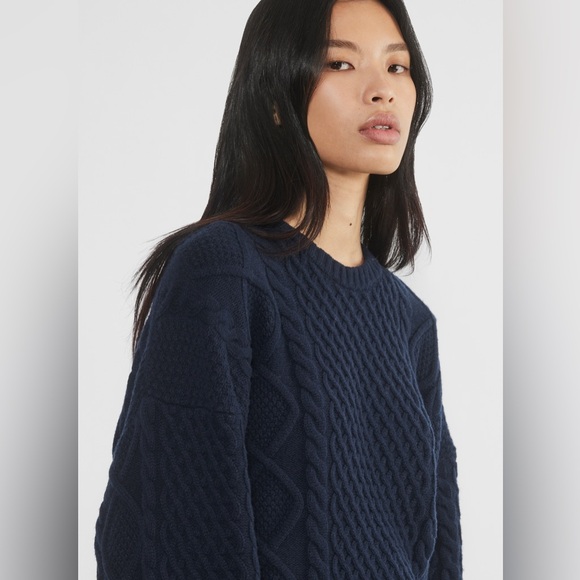Aritzia Sunday Best  Peggy Sweater - Picture 5 of 8